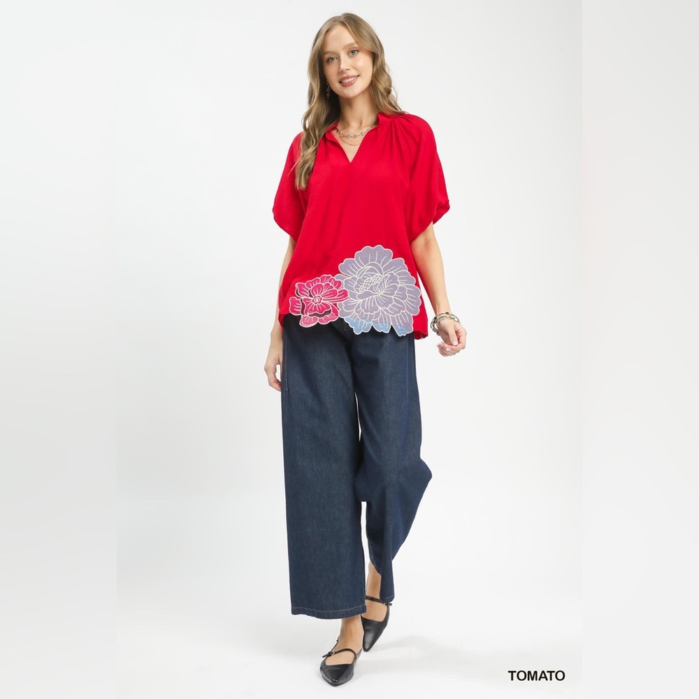 Umgee Floral Embroidered Hem Blouse🆕